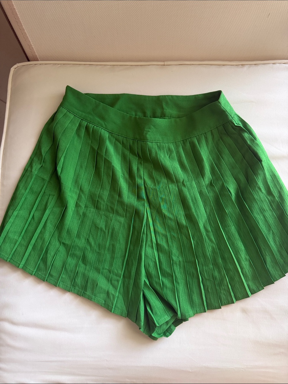 PrettyLittleThing Bright Green Pleated Skort Shorts